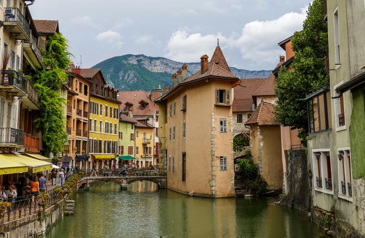 9 - Visite à vélo - Rhône-Alpes